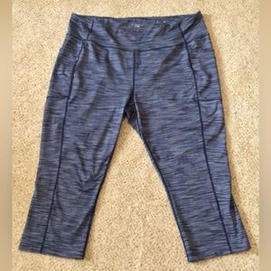 Tek Gear dry teck crop leggings